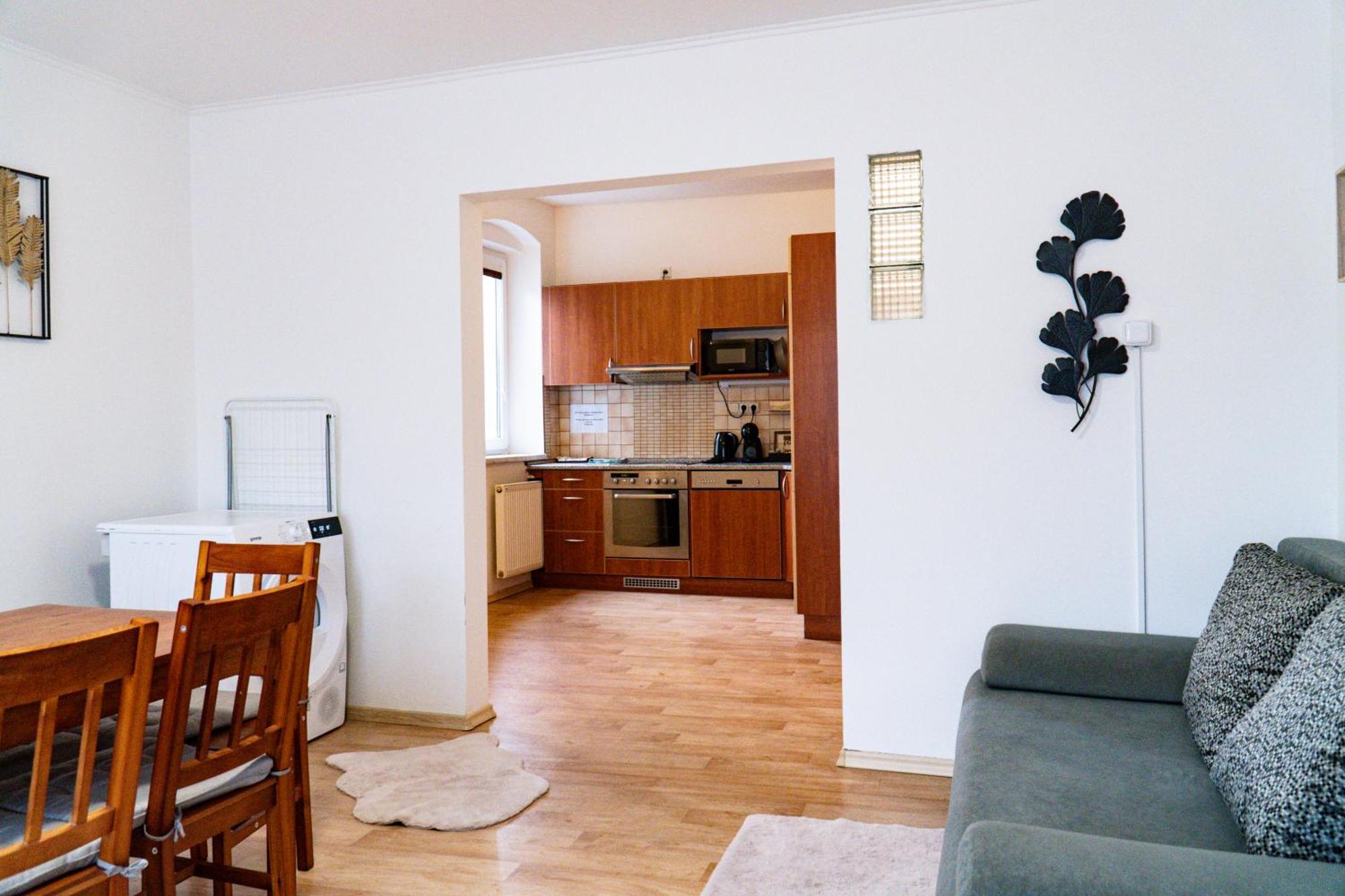 J&m Apartment